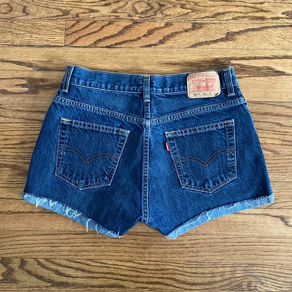 Vintage Levi’s Denim Shorts - Picture 3 of 5